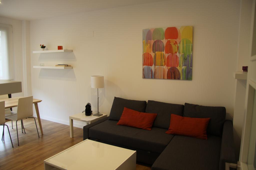 Apartamentos Hiedra Y Tapineria Mercado Central バレンシア エクステリア 写真
