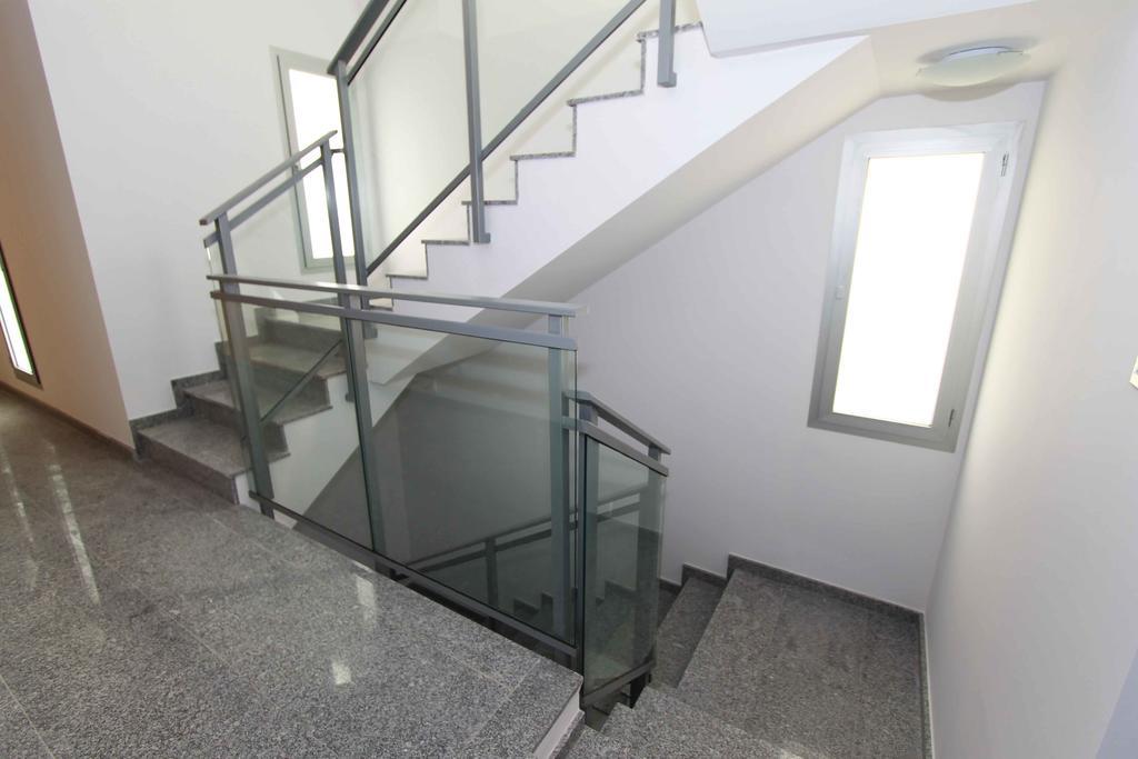 Apartamentos Hiedra Y Tapineria Mercado Central バレンシア エクステリア 写真