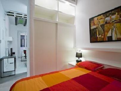 Apartamentos Hiedra Y Tapineria Mercado Central バレンシア エクステリア 写真