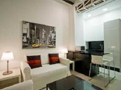 Apartamentos Hiedra Y Tapineria Mercado Central バレンシア エクステリア 写真